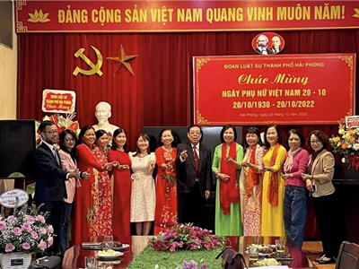 Đoàn luật sư thành phố Hải Phòng chúc mừng ngày Phụ nữ Việt Nam 20/10